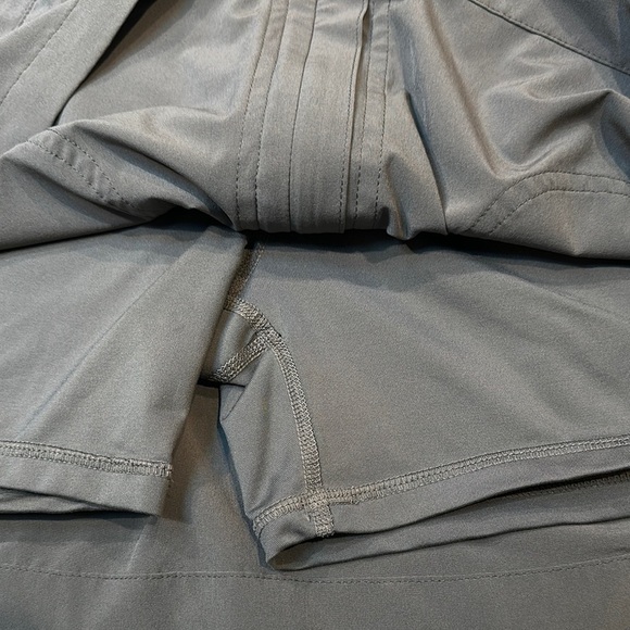 Athleta Expedition Skort Athleisure Zip Front Built In Shorts Olive Women’s 6 - Picture 8 of 9